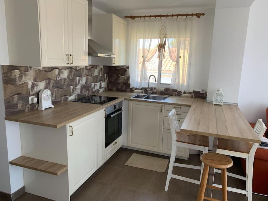 Precioso Apartamento Con Vista Al Mar Калафел Екстериор снимка